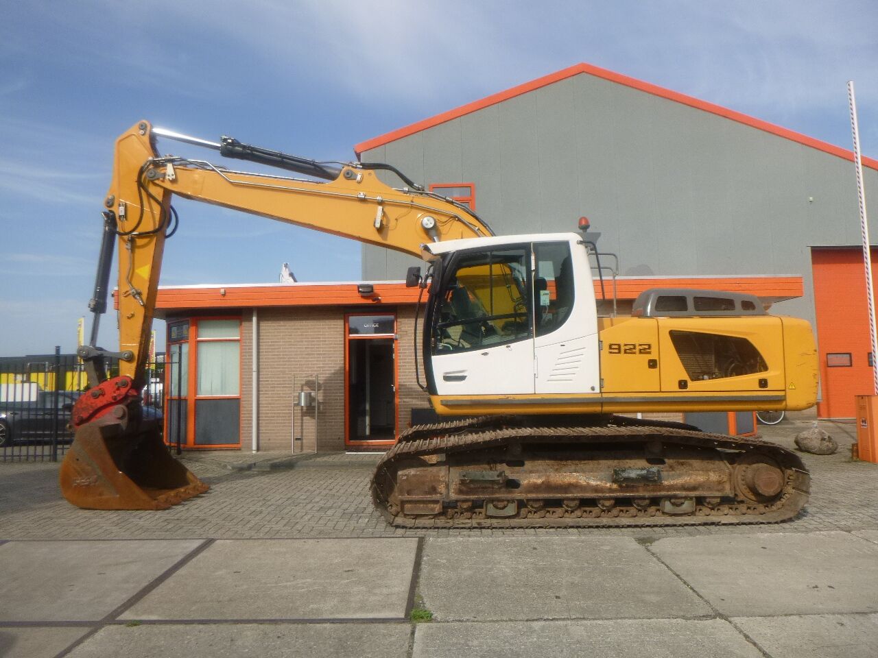 LIEBHERR R922LC - Гусеничный экскаватор: фото 1 LIEBHERR R922LC - Гусеничный экскаватор: фото 1