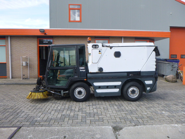 SCHMIDT SWINGO 250 - Подметально-уборочная машина: фото 1 SCHMIDT SWINGO 250 - Подметально-уборочная машина: фото 1