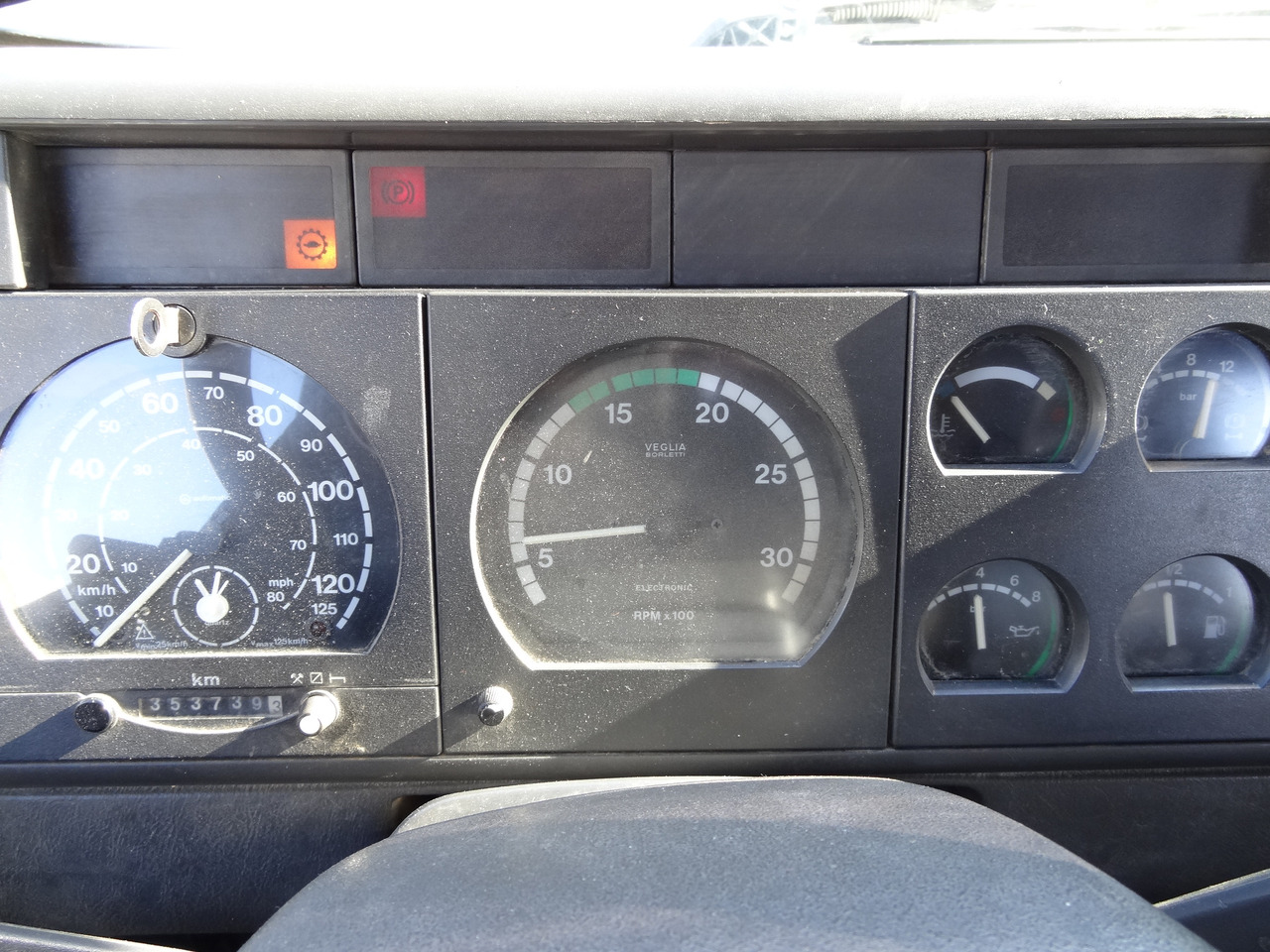 Iveco EuroTrakker 260E31 6X4 Palfinger 36002 - Грузовик бортовой/ Платформа, Автоманипулятор: фото 2 Iveco EuroTrakker 260E31 6X4 Palfinger 36002 - Грузовик бортовой/ Платформа, Автоманипулятор: фото 2