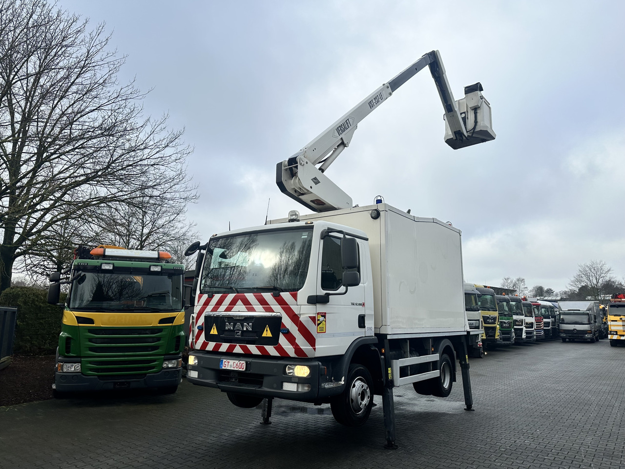 MAN TGL 12.180 Koffer mit Ruthmann Versalift 14.90m - Грузовик с подъемником: фото 1 MAN TGL 12.180 Koffer mit Ruthmann Versalift 14.90m - Грузовик с подъемником: фото 1