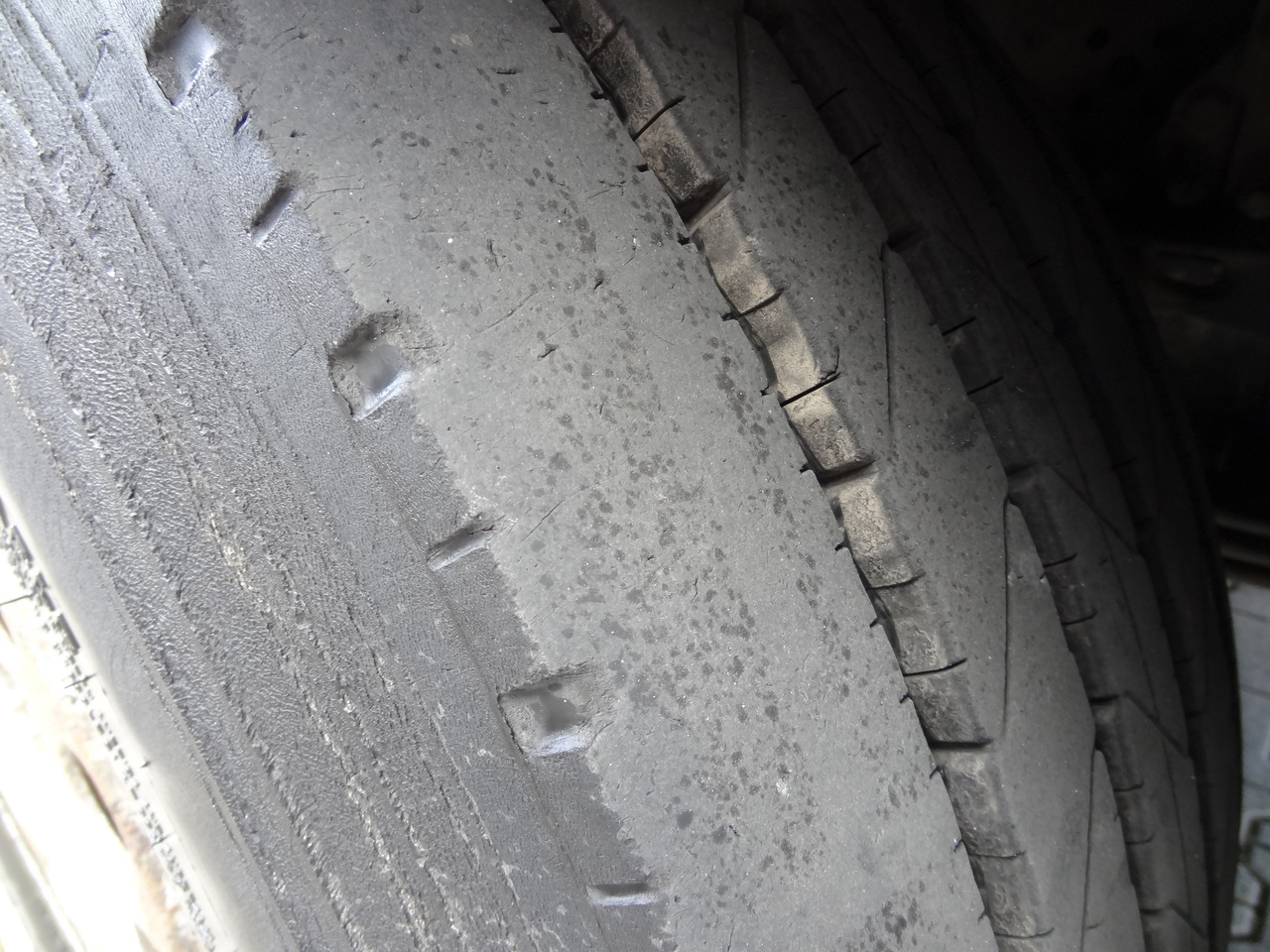 Mercedes-Benz Actros 2533 6X2 HMF 1820 Langmaterial - Грузовик бортовой/ Платформа, Автоманипулятор: фото 3 Mercedes-Benz Actros 2533 6X2 HMF 1820 Langmaterial - Грузовик бортовой/ Платформа, Автоманипулятор: фото 3