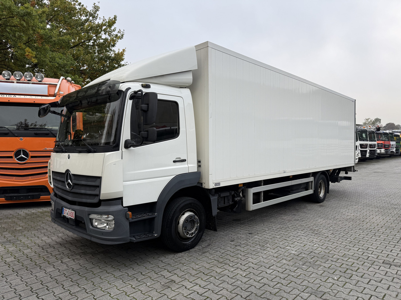 Mercedes-Benz Atego 1224 - Грузовик с закрытым кузовом: фото 1 Mercedes-Benz Atego 1224 - Грузовик с закрытым кузовом: фото 1