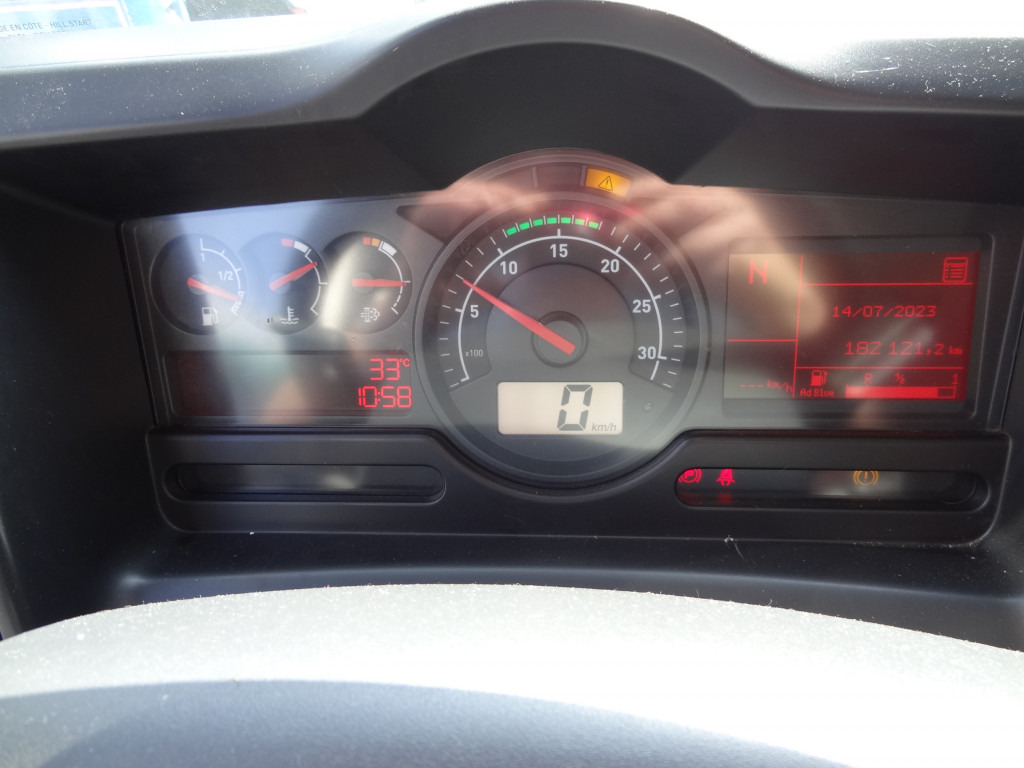 Renault D10.210 6m Koffer - Грузовик с закрытым кузовом: фото 5 Renault D10.210 6m Koffer - Грузовик с закрытым кузовом: фото 5
