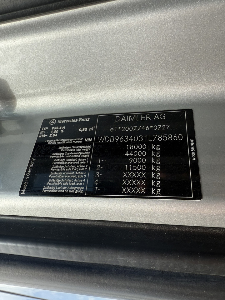 Mercedes-Benz Actros 1842LS Kran HMF 2020 bis 18 Meter - Тягач: фото 4 Mercedes-Benz Actros 1842LS Kran HMF 2020 bis 18 Meter - Тягач: фото 4