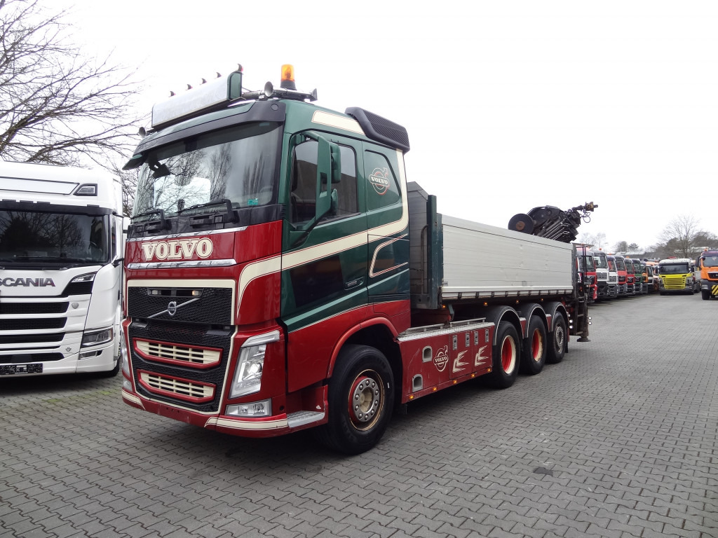 Volvo FH540 8X4 Kipper mit Kran Hiab 244-5 - Самосвал, Автоманипулятор: фото 1 Volvo FH540 8X4 Kipper mit Kran Hiab 244-5 - Самосвал, Автоманипулятор: фото 1