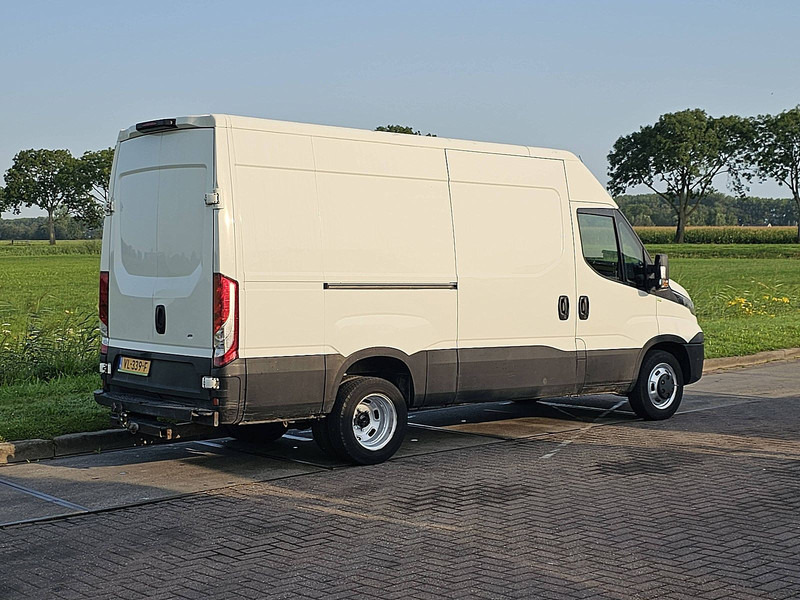 Iveco Daily 35 C - Цельнометаллический фургон: фото 3 Iveco Daily 35 C - Цельнометаллический фургон: фото 3