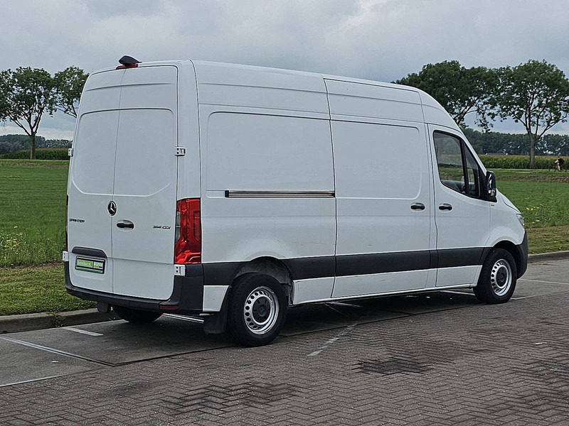 Mercedes-Benz Sprinter 314 L2H2 Mbux Airco Eur6 - Цельнометаллический фургон: фото 3 Mercedes-Benz Sprinter 314 L2H2 Mbux Airco Eur6 - Цельнометаллический фургон: фото 3