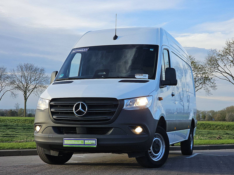 Mercedes-Benz Sprinter 317 L2H2 RWD Mbux10 - Цельнометаллический фургон: фото 1 Mercedes-Benz Sprinter 317 L2H2 RWD Mbux10 - Цельнометаллический фургон: фото 1