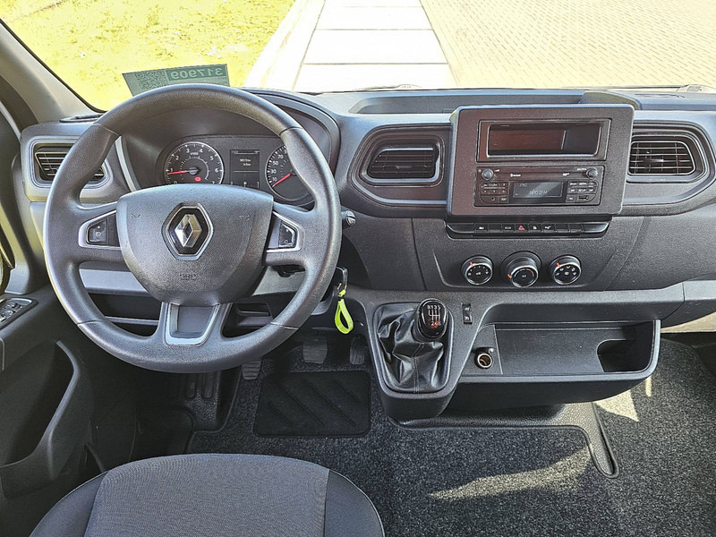 Фото интерьера 1: Легковой фургон Renault Master 2.3 L1H1 2x-Zijdeur NAP