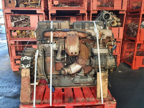 DAF WS 242 M - Двигатель: фото 4 DAF WS 242 M - Двигатель: фото 4