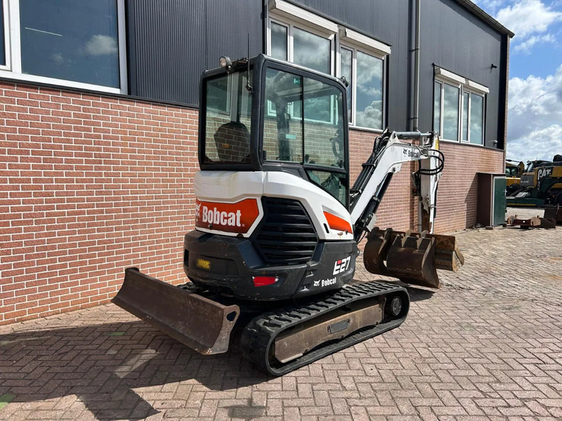 Bobcat E27 - Мини-экскаватор: фото 5 Bobcat E27 - Мини-экскаватор: фото 5