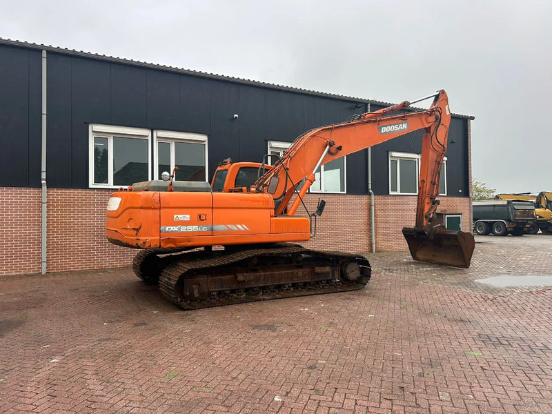 Doosan DX255LC - Гусеничный экскаватор: фото 3 Doosan DX255LC - Гусеничный экскаватор: фото 3