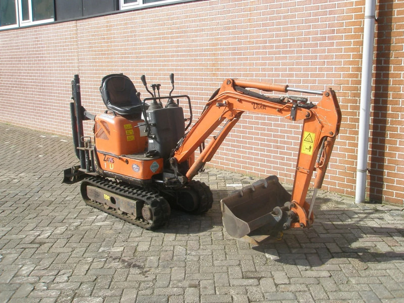 Hitachi ZX10U-2 - Мини-экскаватор: фото 4 Hitachi ZX10U-2 - Мини-экскаватор: фото 4