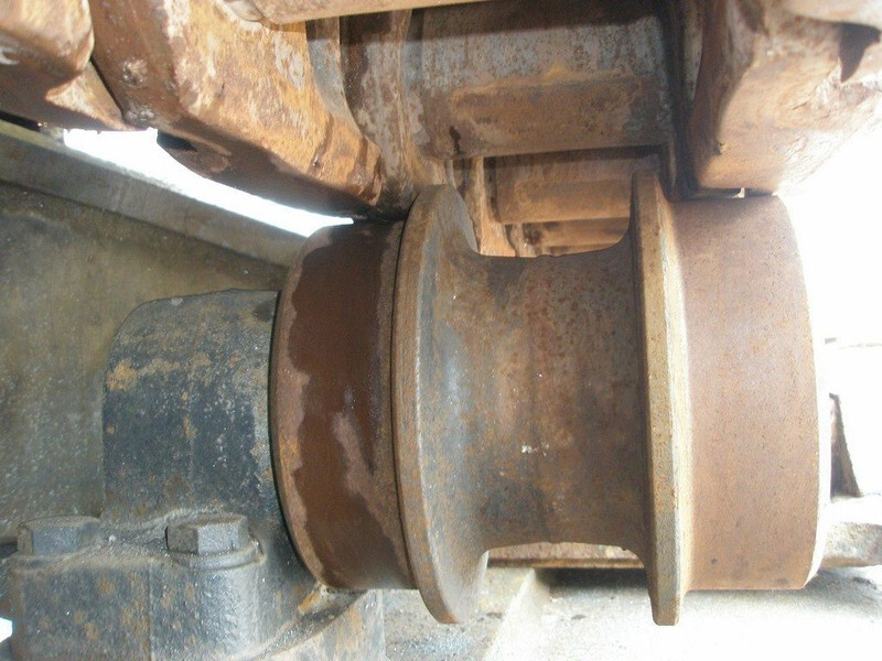 Гусеничный экскаватор Komatsu PC 600LC-7K: фото 6