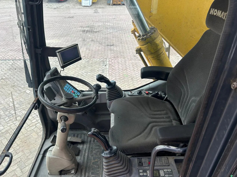Колёсный экскаватор Komatsu PW200: фото 9