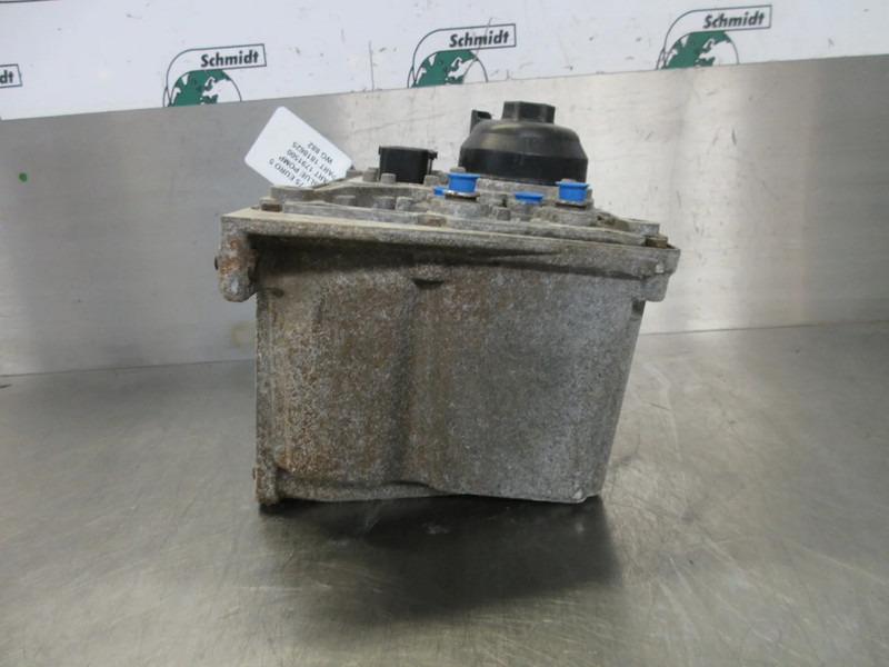 DAF 1791500 // 1818625 AD BLUE POMP DAF CF 75 EURO 6 - Подготовка топлива для Грузовиков: фото 3 DAF 1791500 // 1818625 AD BLUE POMP DAF CF 75 EURO 6 - Подготовка топлива для Грузовиков: фото 3