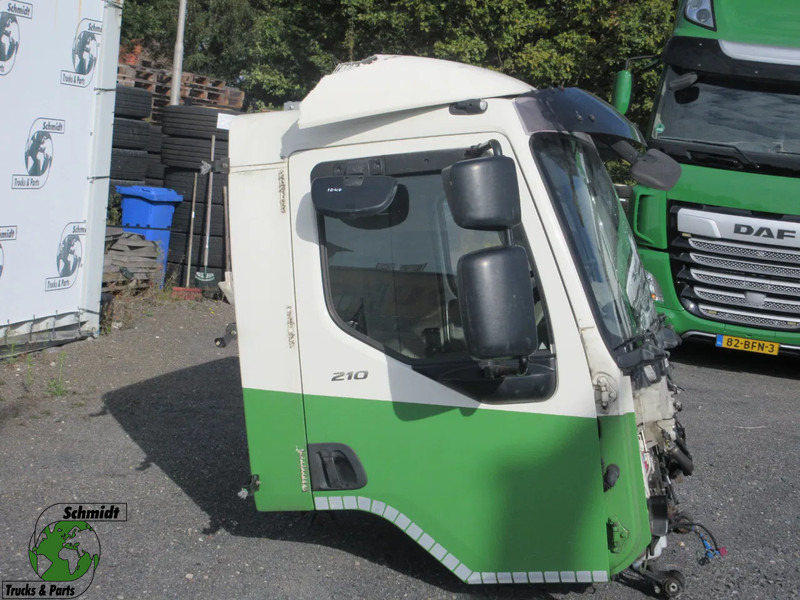 DAF 2363288 DAF 210 LF CABINE MODEL 2018 EURO 6 LICHT BESCHADIG VOOR ZIJDEN - Кабина и интерьер для Грузовиков: фото 1 DAF 2363288 DAF 210 LF CABINE MODEL 2018 EURO 6 LICHT BESCHADIG VOOR ZIJDEN - Кабина и интерьер для Грузовиков: фото 1