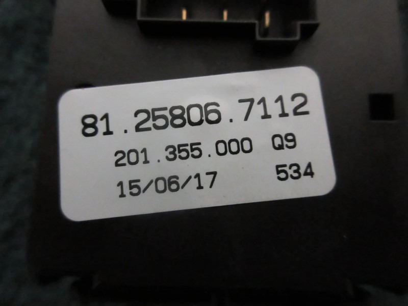 MAN 81.25806-7112 RAAMMODULEN RECHTS KAN MAN TGS TGX TGM TGL EURO 6 - Электрическая система для Грузовиков: фото 5 MAN 81.25806-7112 RAAMMODULEN RECHTS KAN MAN TGS TGX TGM TGL EURO 6 - Электрическая система для Грузовиков: фото 5