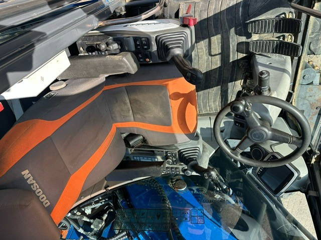 Doosan DX170W - Колёсный экскаватор: фото 2 Doosan DX170W - Колёсный экскаватор: фото 2