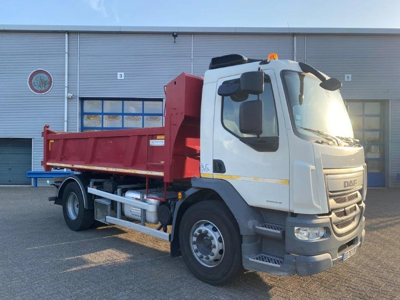 DAF LF310 / MAREL TIPPER / TUV:09-08-2024 / ONLY:145335 KM / MANUAL / EURO-6 / 2016 - Самосвал: фото 4 DAF LF310 / MAREL TIPPER / TUV:09-08-2024 / ONLY:145335 KM / MANUAL / EURO-6 / 2016 - Самосвал: фото 4