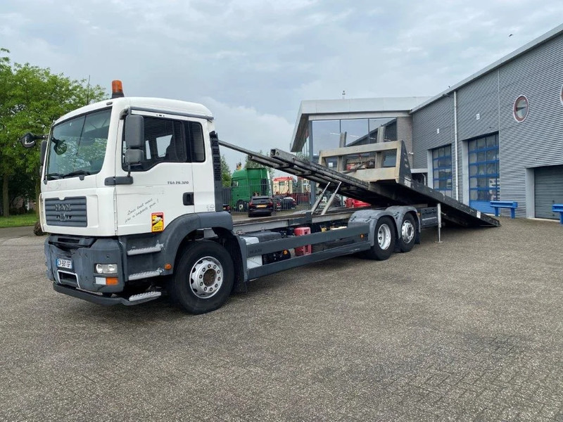 MAN TGA26.320 / SLIDING PLATEAU / WINCH / LIFT AXLE / MACHINE CARRIER / MANUAL / EURO-4 / 2007 - Грузовик бортовой/ Платформа: фото 1 MAN TGA26.320 / SLIDING PLATEAU / WINCH / LIFT AXLE / MACHINE CARRIER / MANUAL / EURO-4 / 2007 - Грузовик бортовой/ Платформа: фото 1