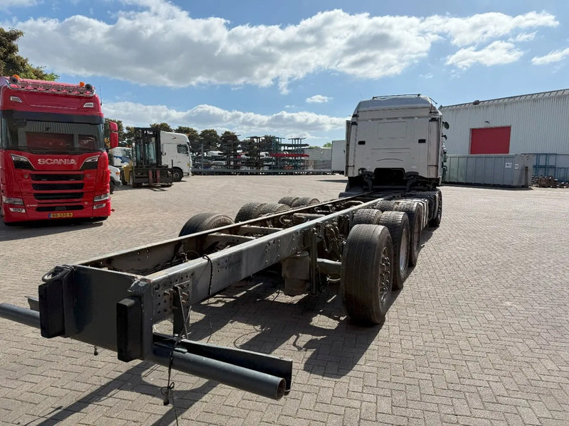 Scania R490 / 8X4 / ENGINE RUNNING / RETARDER / 9 TON FRONT AXLE / LIFT+LENKACHSE / AUTOMATIC / EURO-6 / 2017 - Грузовик-шасси: фото 4 Scania R490 / 8X4 / ENGINE RUNNING / RETARDER / 9 TON FRONT AXLE / LIFT+LENKACHSE / AUTOMATIC / EURO-6 / 2017 - Грузовик-шасси: фото 4