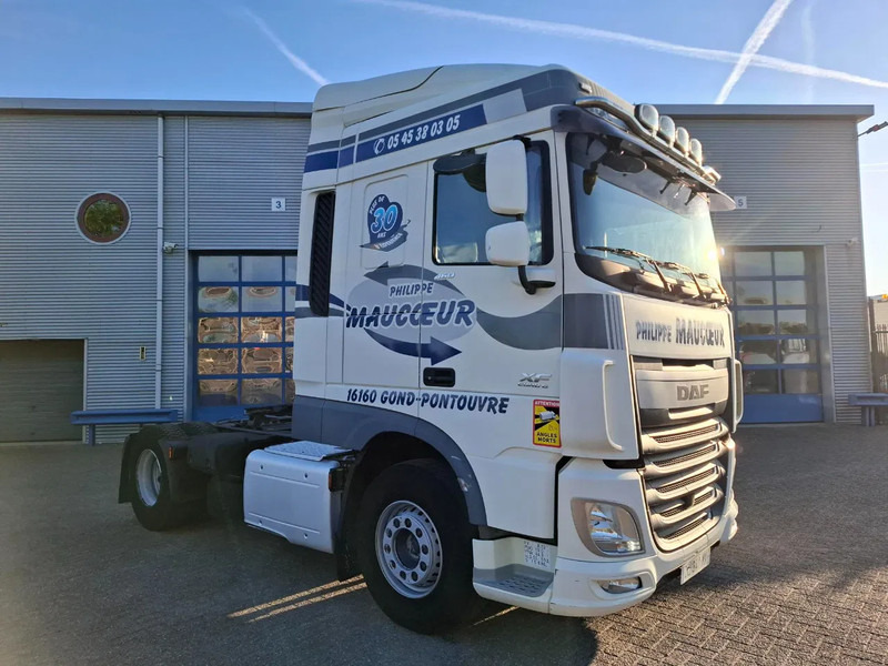 DAF XF106-460 / INTARDER / DEB / MANUAL / AIRCO / CLEAN TRUCK / EURO-6 / 2014 - Тягач: фото 2 DAF XF106-460 / INTARDER / DEB / MANUAL / AIRCO / CLEAN TRUCK / EURO-6 / 2014 - Тягач: фото 2