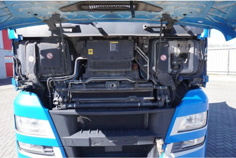 MAN TGX 18.400 / AUTOMATIC / DOUBLE TANK / ENGINE PROBLEMS / EURO-6 / 2016 - Тягач: фото 5 MAN TGX 18.400 / AUTOMATIC / DOUBLE TANK / ENGINE PROBLEMS / EURO-6 / 2016 - Тягач: фото 5