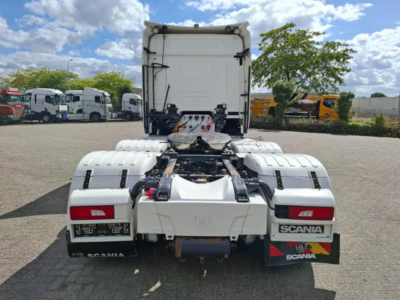 Scania NGS R520 V8 / 6X4 / RETARDER / HYDRAULICS / ONLY:469039 KM / LEATHER / FULL-AIR / NAVI / INLINER / AUTOMATIC / EURO-6 / 2018 - Тягач: фото 4 Scania NGS R520 V8 / 6X4 / RETARDER / HYDRAULICS / ONLY:469039 KM / LEATHER / FULL-AIR / NAVI / INLINER / AUTOMATIC / EURO-6 / 2018 - Тягач: фото 4