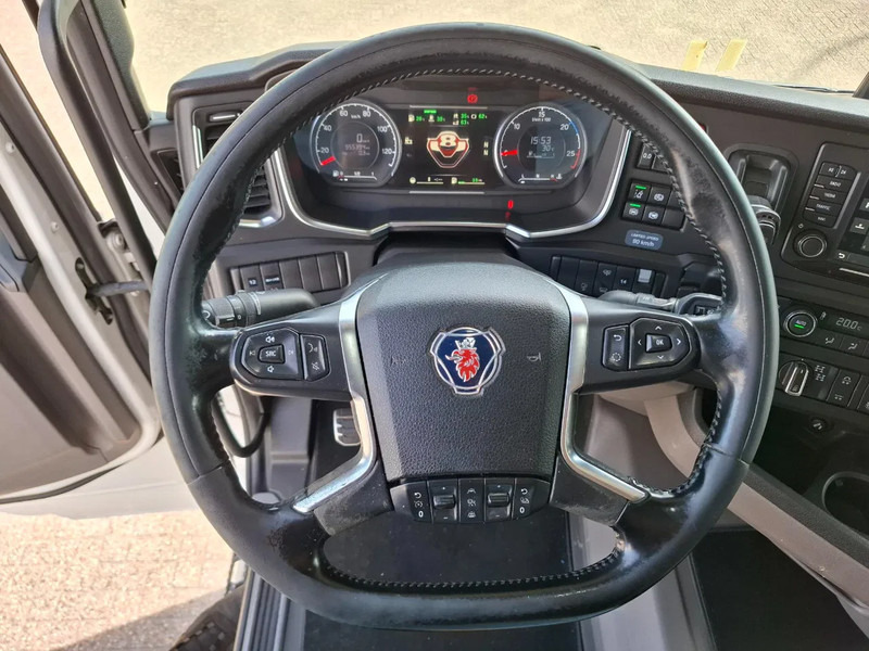 Тягач Scania NGS R650 V8 / 6X4 / RETARDER / 2X BIG AXLE / PARKCOOL / DOUBLE TANK / INLINER / FULL-AIR / ALCOA / LEATHER / NAVI / GEN2 V2 / EU: фото 16