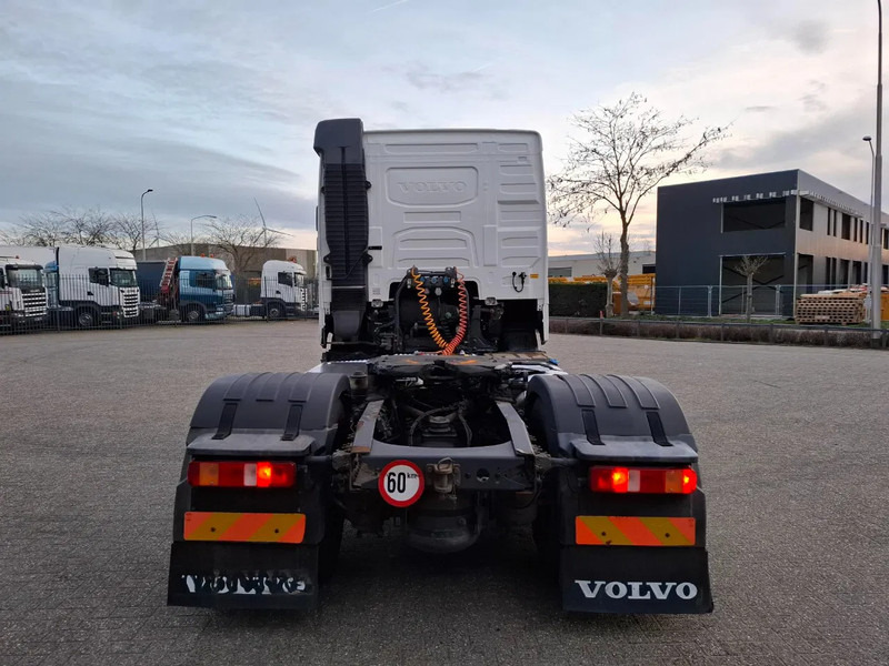 Volvo FH4-420 / ADR / VEB+ / ALCOA / AIRCO / AUTOMATIC / EURO-5 / 2014 - Тягач: фото 4 Volvo FH4-420 / ADR / VEB+ / ALCOA / AIRCO / AUTOMATIC / EURO-5 / 2014 - Тягач: фото 4