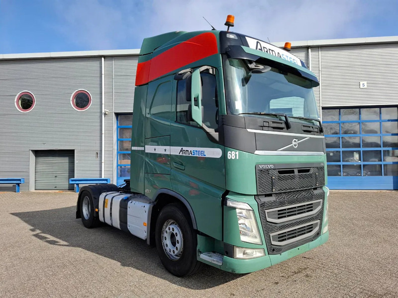 Volvo FH4-460 / VEB+ / DOUBLE TANK / FRIDGE / AIRCO / AUTOMATIC / EURO-6 / 2014 - Тягач: фото 2 Volvo FH4-460 / VEB+ / DOUBLE TANK / FRIDGE / AIRCO / AUTOMATIC / EURO-6 / 2014 - Тягач: фото 2