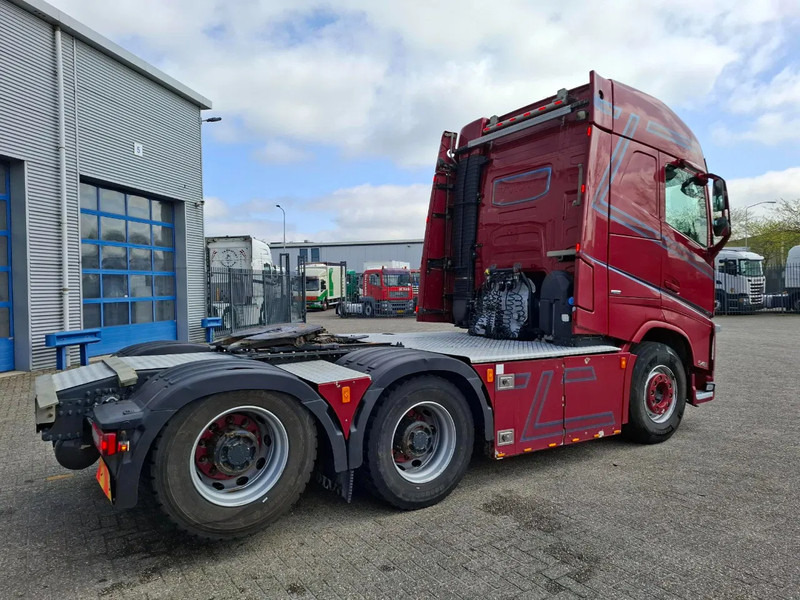 Volvo FH4-540 / 6X4 / BIG AXLE / HYDRAULICS / VEB+ / DYNAMIC STEERING / NAVI / ACC / LWDS / FULL-AIR / LEATHER / AUTOMATIC / EURO-6 / - Тягач: фото 5 Volvo FH4-540 / 6X4 / BIG AXLE / HYDRAULICS / VEB+ / DYNAMIC STEERING / NAVI / ACC / LWDS / FULL-AIR / LEATHER / AUTOMATIC / EURO-6 / - Тягач: фото 5