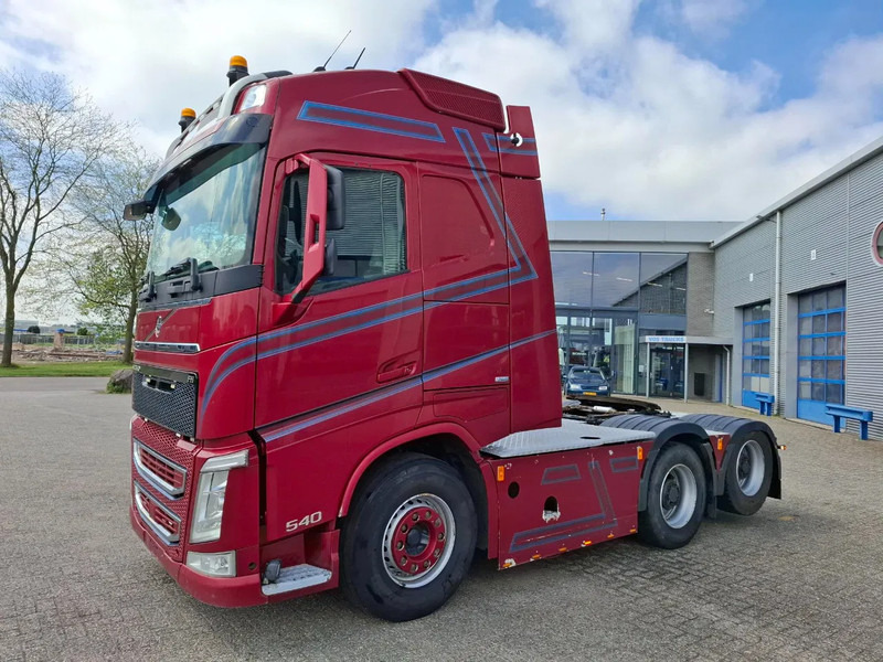 Volvo FH4-540 / 6X4 / BIG AXLE / HYDRAULICS / VEB+ / DYNAMIC STEERING / NAVI / ACC / LWDS / FULL-AIR / LEATHER / AUTOMATIC / EURO-6 / - Тягач: фото 1 Volvo FH4-540 / 6X4 / BIG AXLE / HYDRAULICS / VEB+ / DYNAMIC STEERING / NAVI / ACC / LWDS / FULL-AIR / LEATHER / AUTOMATIC / EURO-6 / - Тягач: фото 1