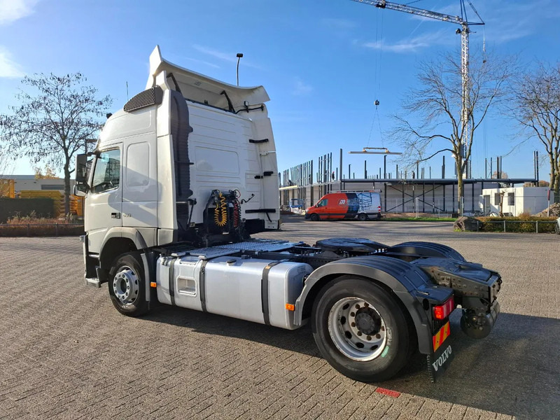 Volvo FM11-450 / VEB / ADR / ONLY:579669 KM / SMART TACHO / LWDS / AIRCO / AUTOMATIC / EURO-6 / 2018 - Тягач: фото 3 Volvo FM11-450 / VEB / ADR / ONLY:579669 KM / SMART TACHO / LWDS / AIRCO / AUTOMATIC / EURO-6 / 2018 - Тягач: фото 3