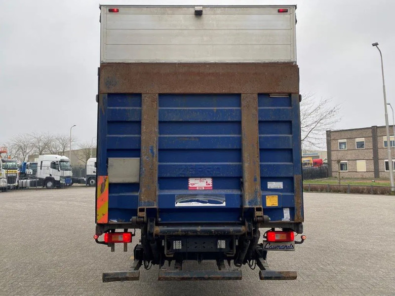 Volvo FM11-330 / LOW KM'S:472120 KM / LWDS / FULL-AIR / NAVI / CURTAIN SAILS / PLATFORM 2500KG / AUTOMATIC / EURO-6 / 2016 - Тентованный грузовик: фото 4 Volvo FM11-330 / LOW KM'S:472120 KM / LWDS / FULL-AIR / NAVI / CURTAIN SAILS / PLATFORM 2500KG / AUTOMATIC / EURO-6 / 2016 - Тентованный грузовик: фото 4