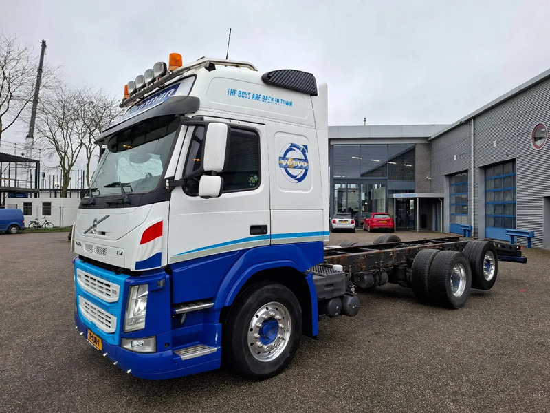 Volvo FM11-460 / NL TRUCK / LIFT+LENKACHSE / ONLY:355342 KM / DYNAMIC STEERING / LWDS / NAVI / ALCOA / TUV:07-01-2026 / INLINER / EURO - Грузовик-шасси: фото 1 Volvo FM11-460 / NL TRUCK / LIFT+LENKACHSE / ONLY:355342 KM / DYNAMIC STEERING / LWDS / NAVI / ALCOA / TUV:07-01-2026 / INLINER / EURO - Грузовик-шасси: фото 1