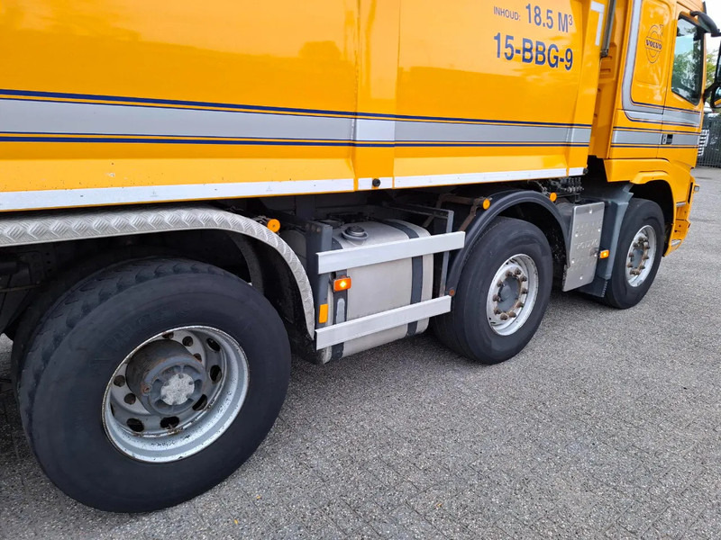 Самосвал Volvo FM13-420 / 8X4 / BIG AXLE / 18.5M³ / AJK 21040 KG TIPPER / SNIP / 695133 KM / VEB / NL TRUCK / TUV:07-11-2025 / AIRCO / AUTOMATI: фото 16