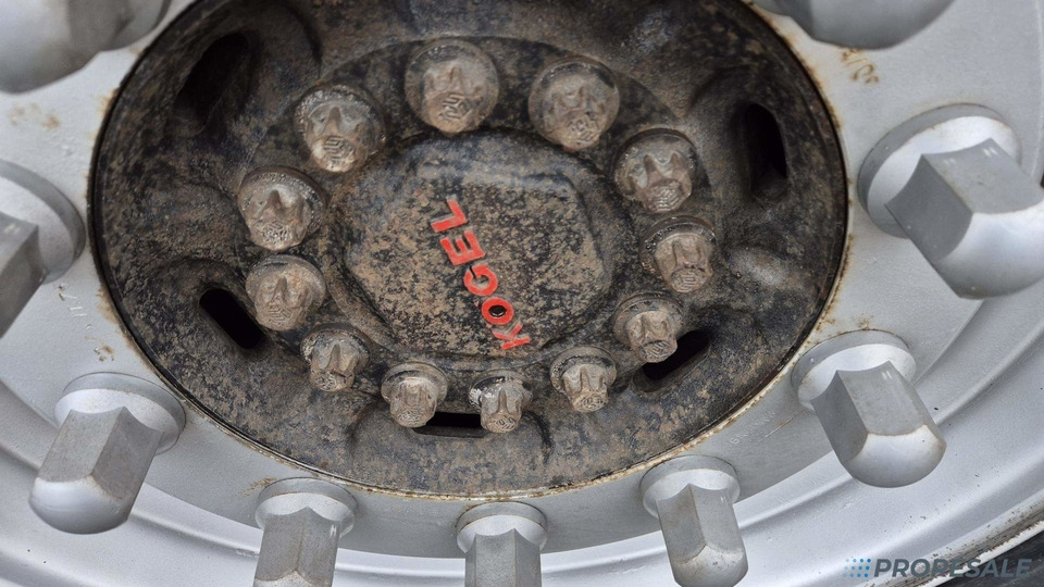 KÖGEL SN 24 CARGO - nové brzdy - Тентованный полуприцеп: фото 5 KÖGEL SN 24 CARGO - nové brzdy - Тентованный полуприцеп: фото 5