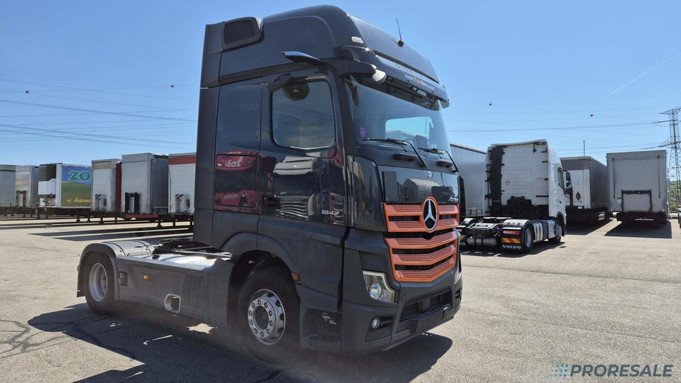 MERCEDES-BENZ ACTROS 1842 GIGA SPACE EURO 6 - Тягач: фото 1 MERCEDES-BENZ ACTROS 1842 GIGA SPACE EURO 6 - Тягач: фото 1
