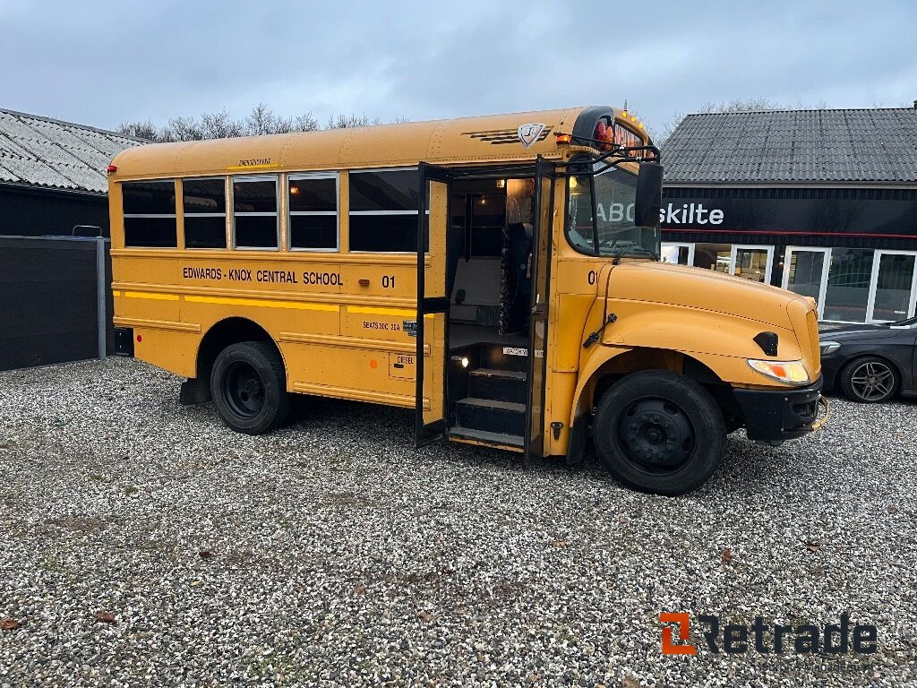 Autocamper IC CE 300 School Bus MAXX Force DT INTERNATIONAL Diesel Power - Легковой автомобиль: фото 5 Autocamper IC CE 300 School Bus MAXX Force DT INTERNATIONAL Diesel Power - Легковой автомобиль: фото 5