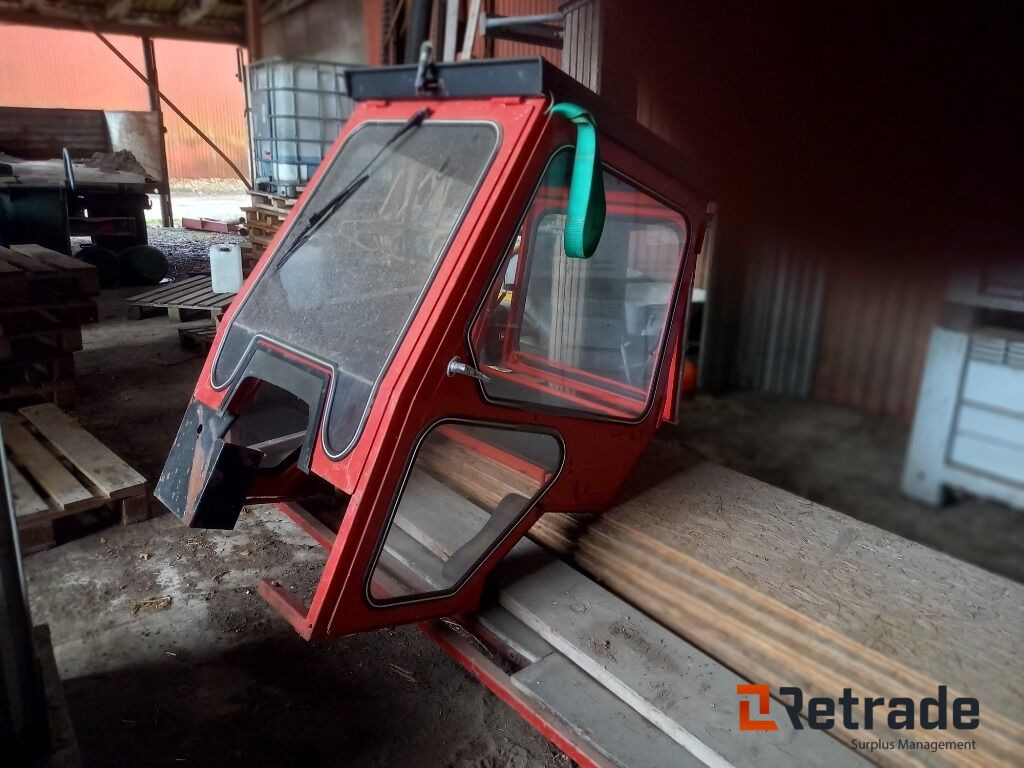 Førerhus til traktor - Кабина для Сельскохозяйственной техники: фото 1 Førerhus til traktor - Кабина для Сельскохозяйственной техники: фото 1