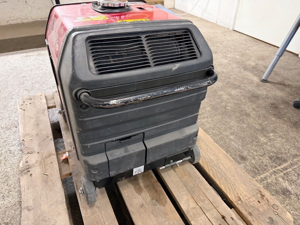 Generator Honda - Электрогенератор: фото 2 Generator Honda - Электрогенератор: фото 2