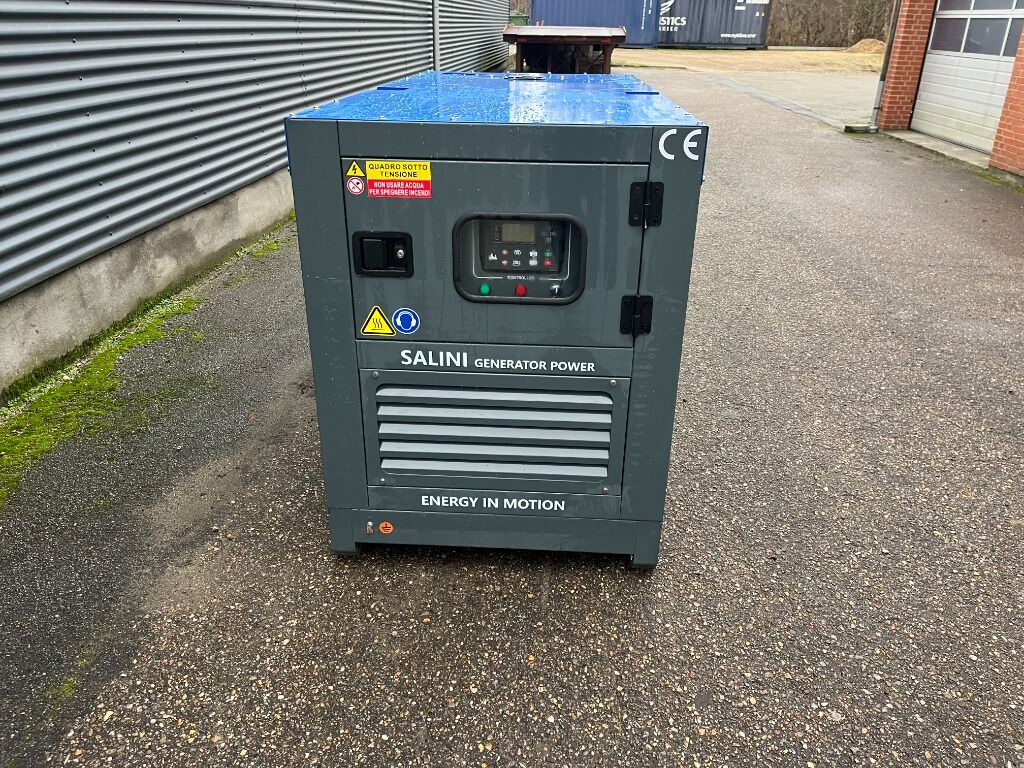 Generator SALANI Power Energi Diesel Generator - VG - R30 37,5 KVA - 33 KW - Электрогенератор: фото 2 Generator SALANI Power Energi Diesel Generator - VG - R30 37,5 KVA - 33 KW - Электрогенератор: фото 2