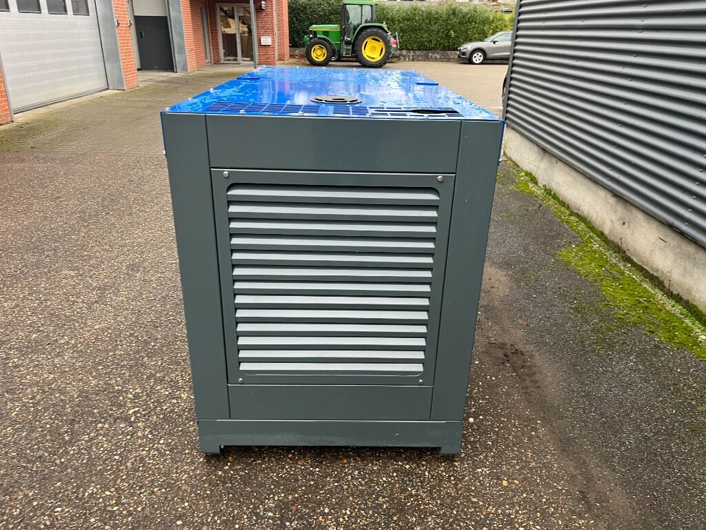 Generator SALANI Power Energi Diesel Generator - VG - R30 37,5 KVA - 33 KW - Электрогенератор: фото 5 Generator SALANI Power Energi Diesel Generator - VG - R30 37,5 KVA - 33 KW - Электрогенератор: фото 5