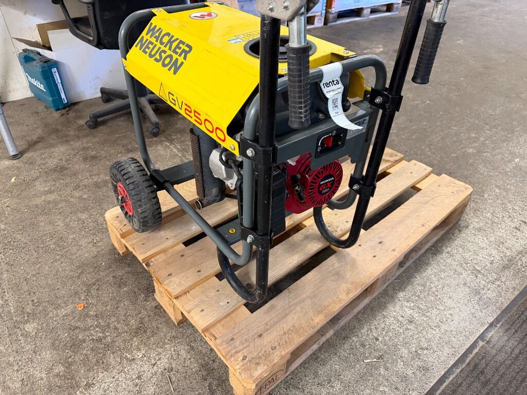 Generator Wacker Neuson - Электрогенератор: фото 2 Generator Wacker Neuson - Электрогенератор: фото 2