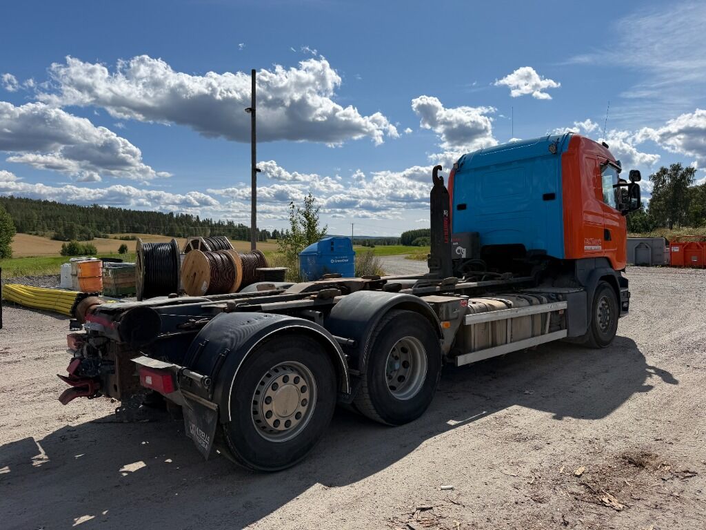 Lastväxlare Scania R490 Hiab multilift 20 T - Крюковой мультилифт: фото 3 Lastväxlare Scania R490 Hiab multilift 20 T - Крюковой мультилифт: фото 3