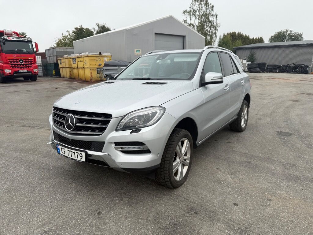 MERCEDES-BENZ ML 250 BLUETEC 4MATIC(Rep objekt) - Легковой автомобиль: фото 1 MERCEDES-BENZ ML 250 BLUETEC 4MATIC(Rep objekt) - Легковой автомобиль: фото 1