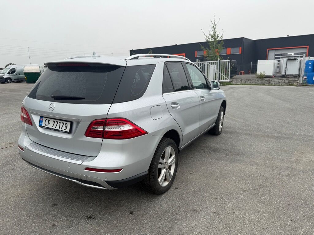 MERCEDES-BENZ ML 250 BLUETEC 4MATIC(Rep objekt) - Легковой автомобиль: фото 5 MERCEDES-BENZ ML 250 BLUETEC 4MATIC(Rep objekt) - Легковой автомобиль: фото 5