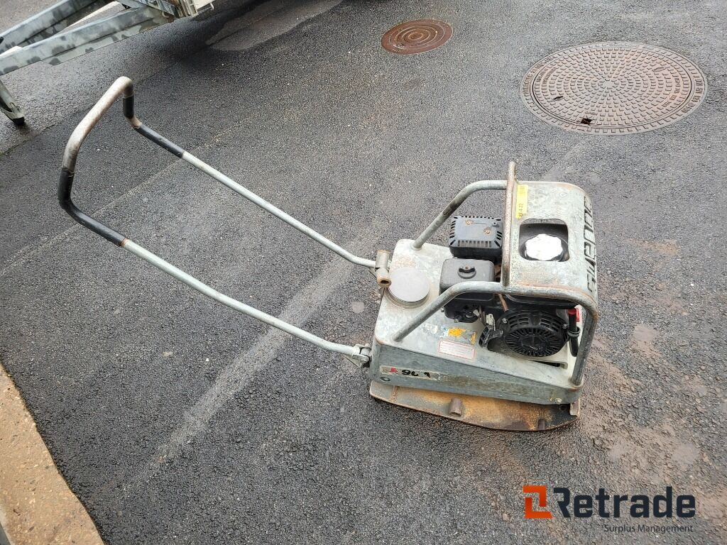 Markvibrator vibroplatta Swepac F90A - Строительное оборудование: фото 4 Markvibrator vibroplatta Swepac F90A - Строительное оборудование: фото 4